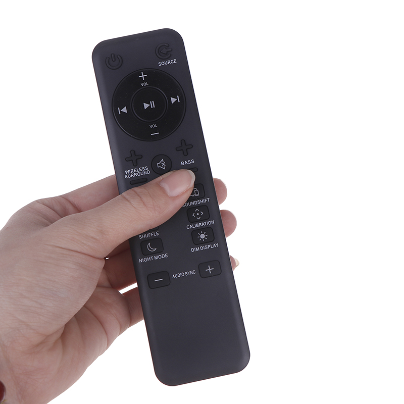 Czarny pilot do systemu soundb – Home Cinema Jbl 5.1 recenzja i cena
